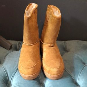 Plymouth Mocs Boot Slippers Size 9